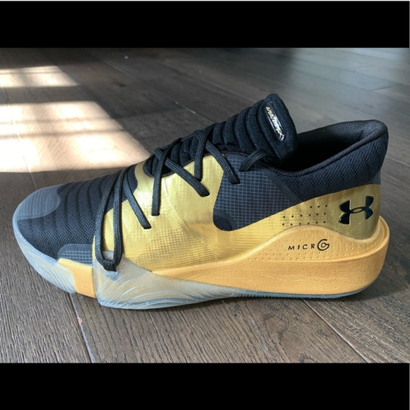 NWOT UA Anatomix Spawn Low Shoes - Picture 4 of 5